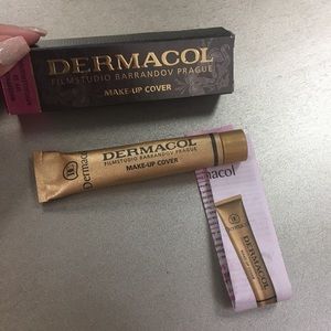 Dermacol 👸🏼 & FREE Mascara! 🦹🏼‍♀️